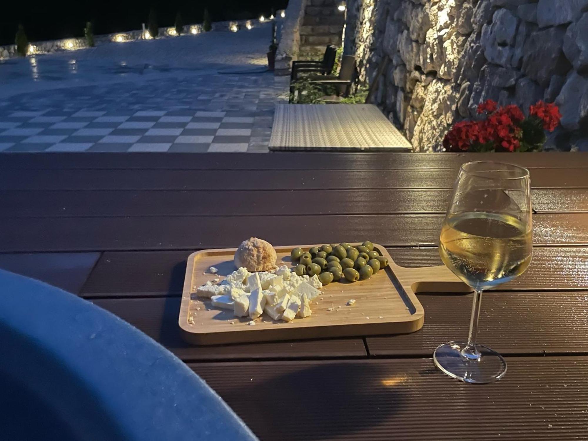 Josanica Bed&Breakfast Konjic Eksteriør billede
